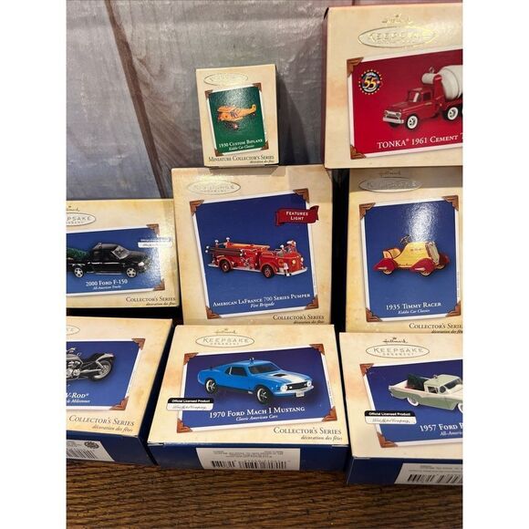 Lot of 8 Harley Davidson and Mustang & Truck Hallmark Ornaments - Picture 3 of 7